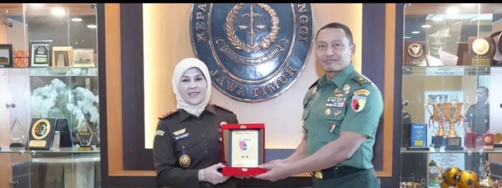 Sinergitas TNI dan Kejaksaan Perkuat Penegakan Hukum di Jawa Timur