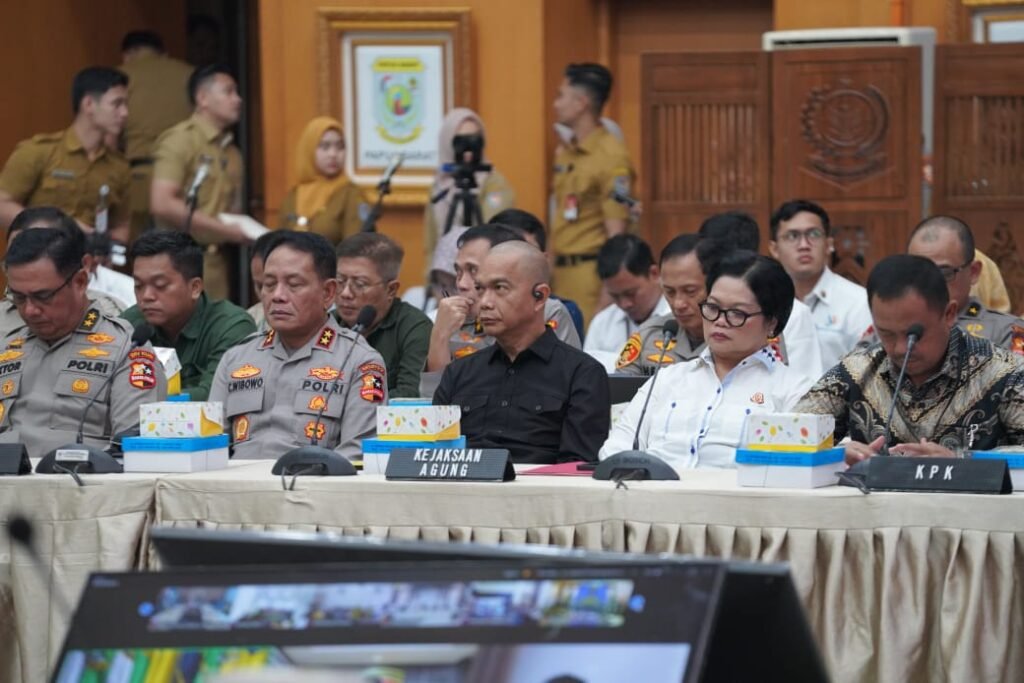 Perkuat Pengawasan Perizinan Daerah, Jaksa Agung Tandatangan Nota Kesepahaman