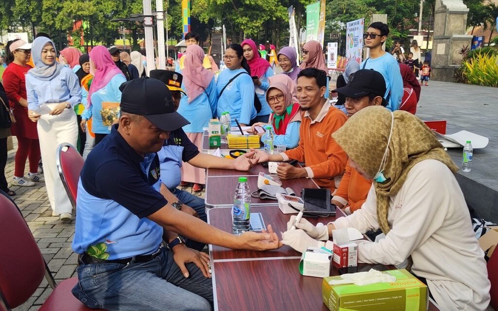 Nutrifest 2025: Edukasi Gizi Seimbang di Alun-Alun Jombang