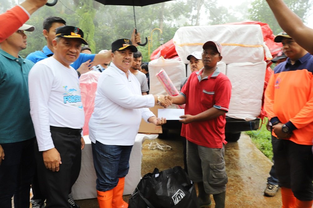 Bupati Warsubi Turun ke Lokasi! Pastikan Bantuan untuk Korban Longsor Wonosalam. /Jombangkab.go.id