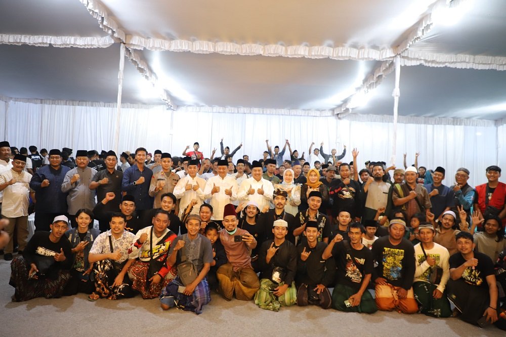 Gas Tipis Sambil Silaturahmi, Ratusan Bikers Ngabuburit Bareng Bupati Jombang. /Jombangkab.go.id
