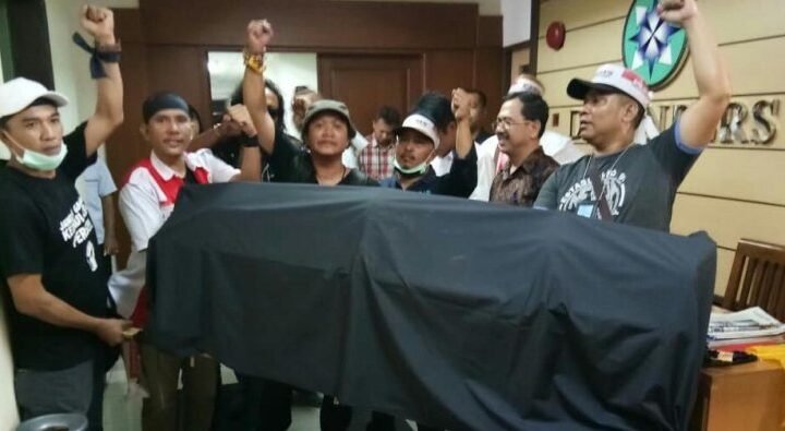 Pemilihan Anggota DP Langgar UU Pers, Mandagi Minta Busro dan Komaruddin Mundur