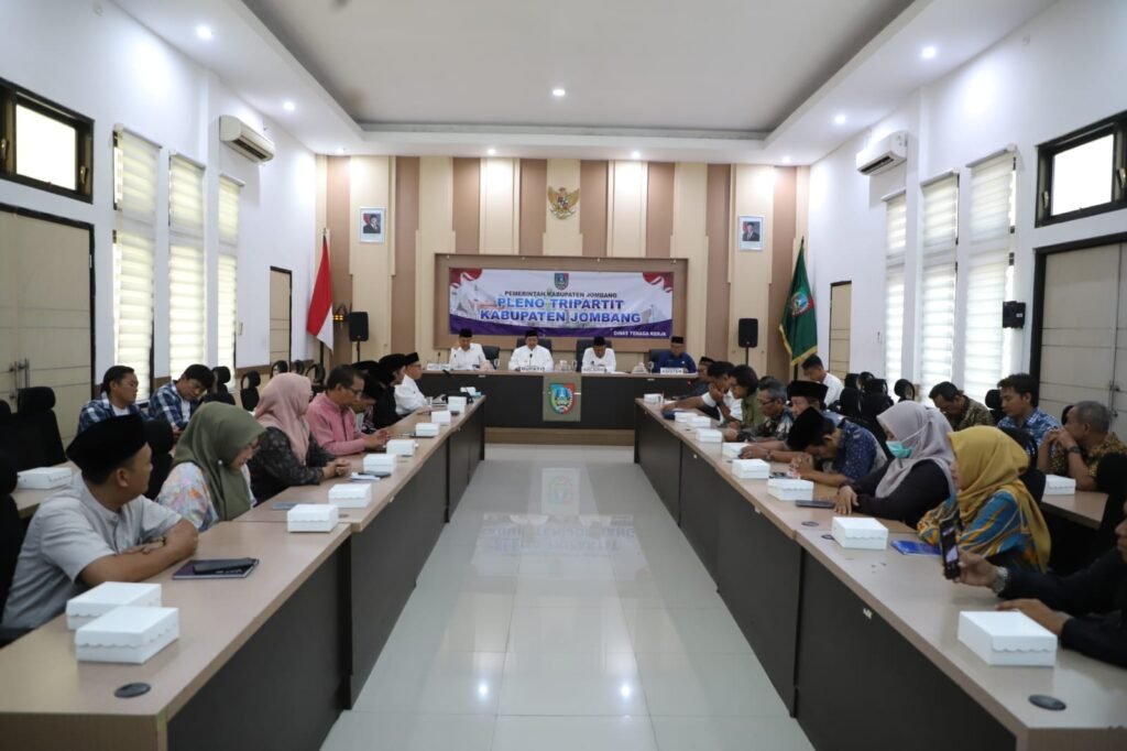 Pemkab Jombang Dorong Sinergi Tripartit untuk Ciptakan Hubungan Industrial Kondusif dan Daya Saing Investasi Daerah. /jombangkab.go.id