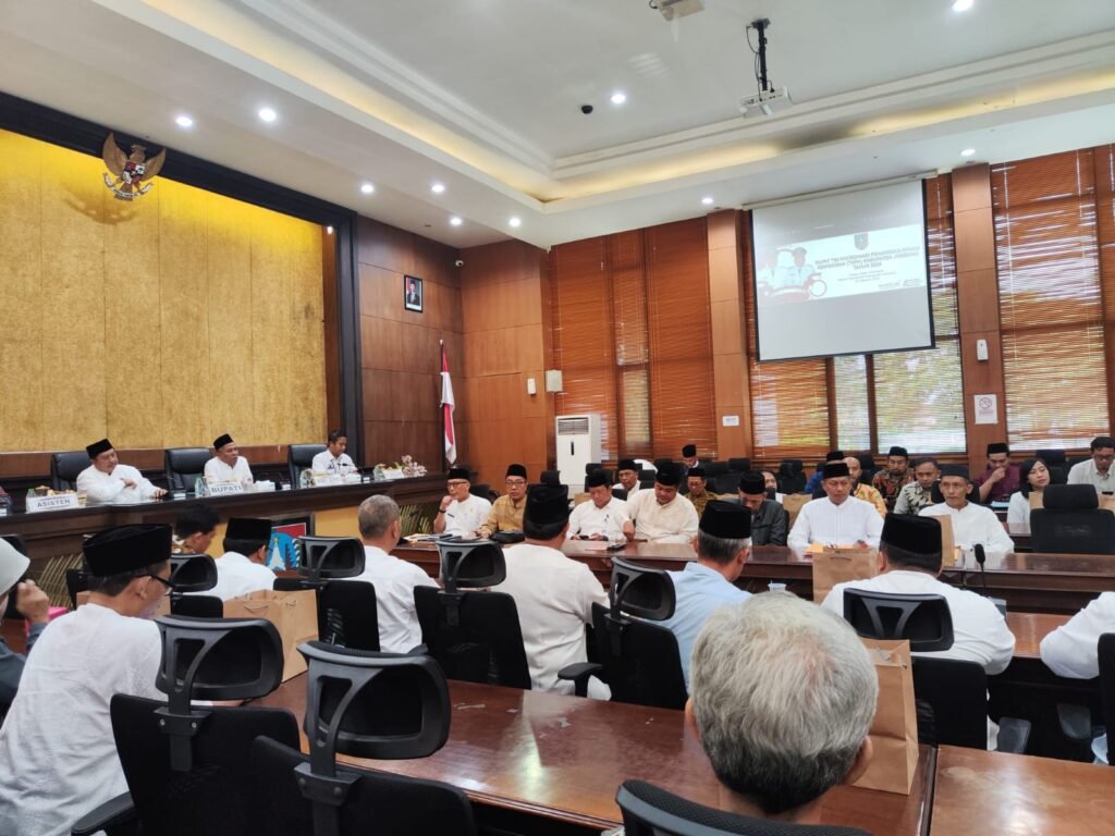 Pemkab Jombang Mantapkan Langkah Menuju Nol Kemiskinan Ekstrem 2026: Bupati Warsubi Tegaskan Sinergi Lintas Sektor dan Data Tunggal. /jombangkab.go.id