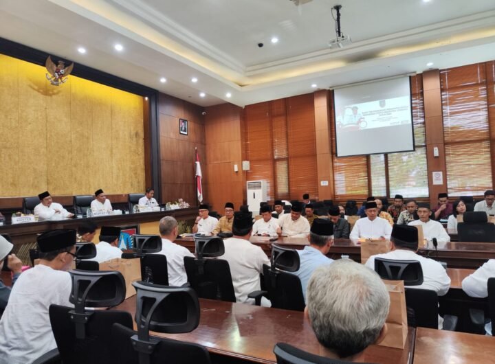 Pemkab Jombang Mantapkan Langkah Menuju Nol Kemiskinan Ekstrem 2026: Bupati Warsubi Tegaskan Sinergi Lintas Sektor dan Data Tunggal. /jombangkab.go.id