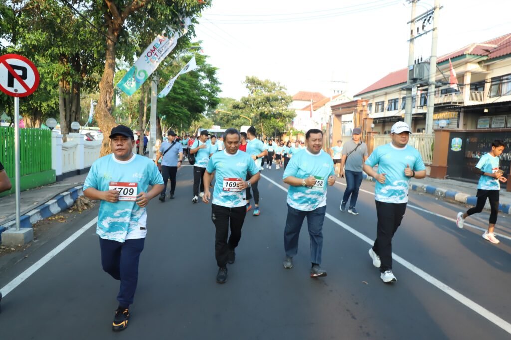 Ribuan Warga Meriahkan Jombang Adhyaksa Playon 2025: Wujud Sinergi dan Semangat Hidup Sehat di Jantung Kota Santri. jombangkab.go.id