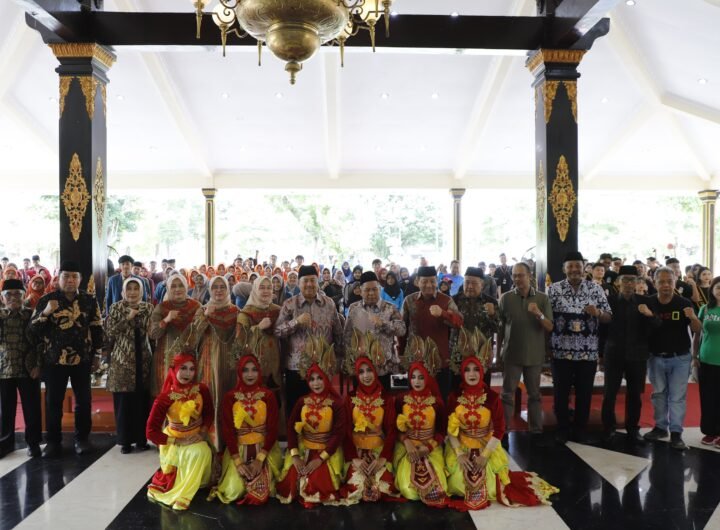Abah Buka Pendopo untuk Publik, Warga Jombang Diajak Rasakan Rumah Besar Bersama