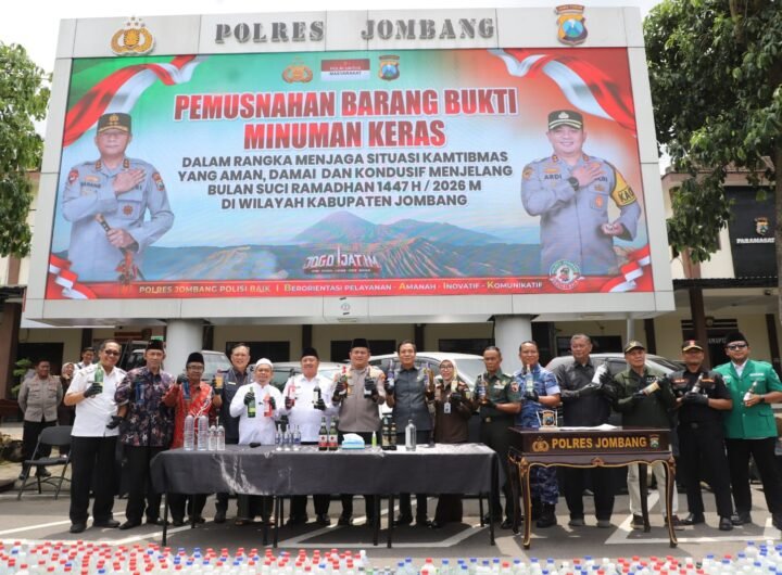 Jelang Ramadan 1447 H, Ribuan Botol Miras Dimusnahkan di Mapolres Jombang