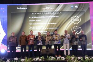 Bupati Warsubi Raih TOP Pembina BUMD 2026, Jombang Borong Penghargaan Nasional