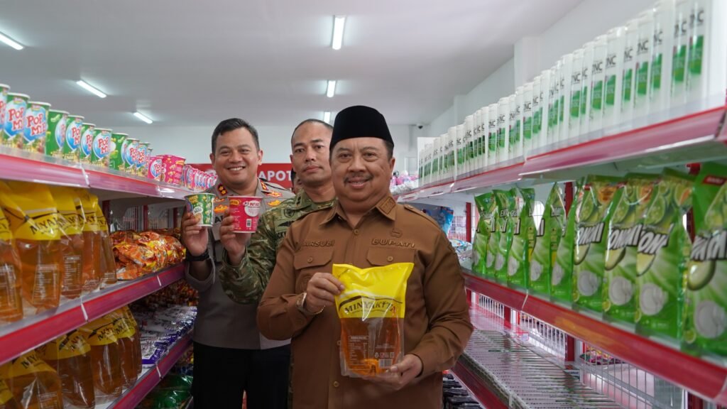 Jombang Perkuat Ekonomi Desa, Bupati Warsubi Ikuti Peresmian Nasional Koperasi Merah Putih