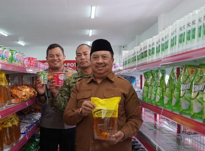 Jombang Perkuat Ekonomi Desa, Bupati Warsubi Ikuti Peresmian Nasional Koperasi Merah Putih