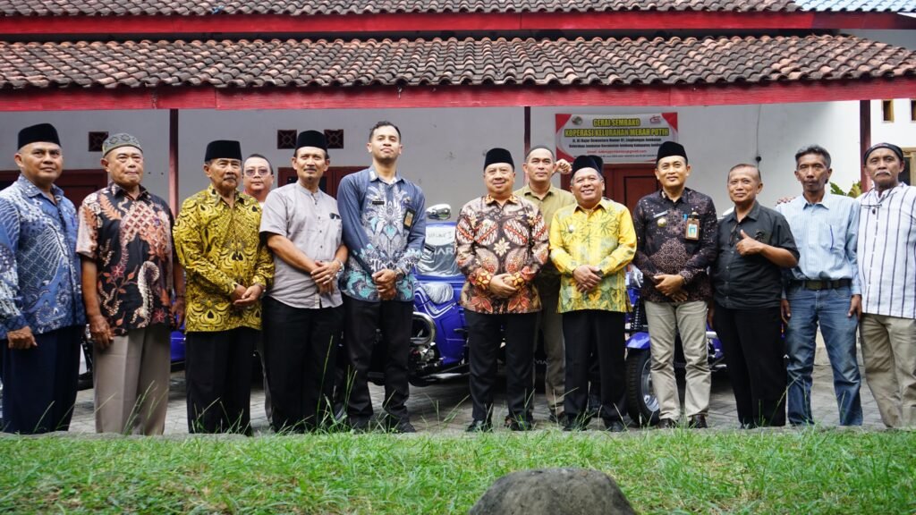 Pemkab Jombang Salurkan 9 Kendaraan Operasional untuk RW di Jombatan, Dorong Pelayanan dan Kebersihan Lingkungan