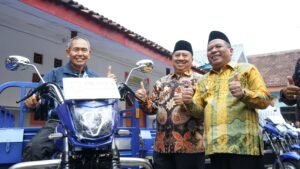 Pemkab Jombang Salurkan 9 Kendaraan Operasional untuk RW di Jombatan, Dorong Pelayanan dan Kebersihan Lingkungan