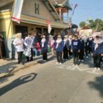 Mama Gemoy Mojojejer Curi Perhatian di Gerak Jalan Mojowarno, Semarakkan HUT ke-81 RI