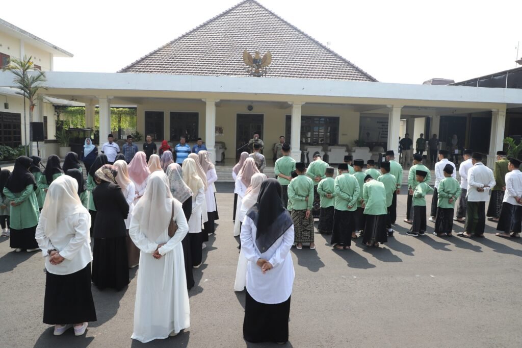 34 Santri Jombang Siap Unjuk Prestasi di Porsadin VII Jatim, Gus Salmanudin: Bertanding sebagai Pejuang