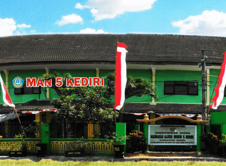 Ukir Prestasi di OMI 2026, Siswi MAN 5 Kediri Juara 3 Kimia dan Melaju ke Tingkat Provinsi