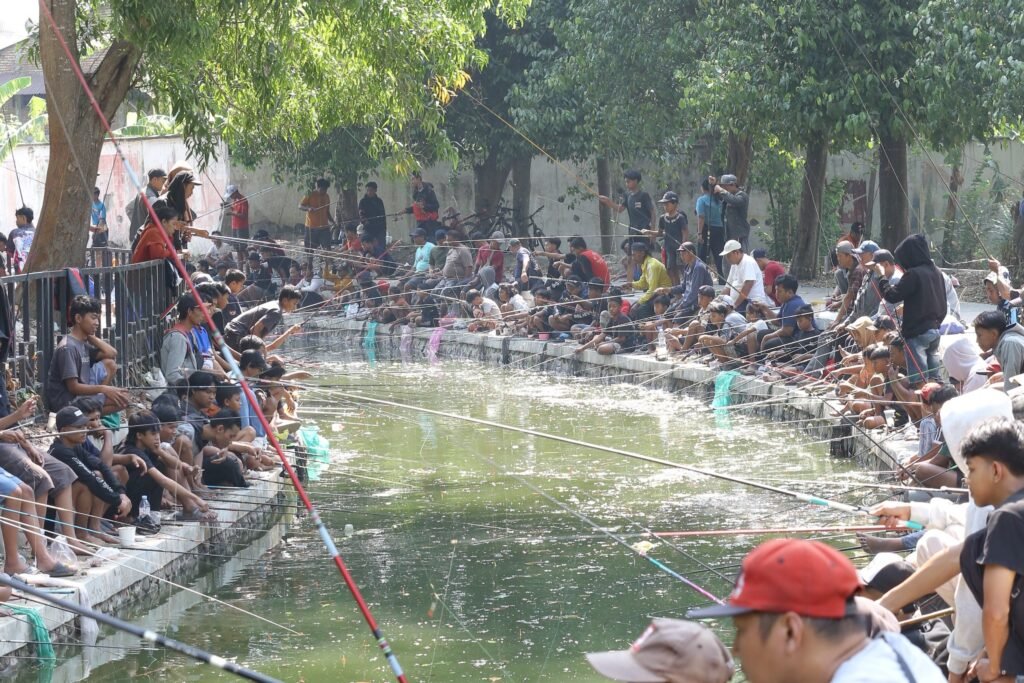 Tebar 2 Ton Ikan di Jombang Fest 2026, Jor-Joran Mancing Jadi Hiburan Warga Selama Lima Hari