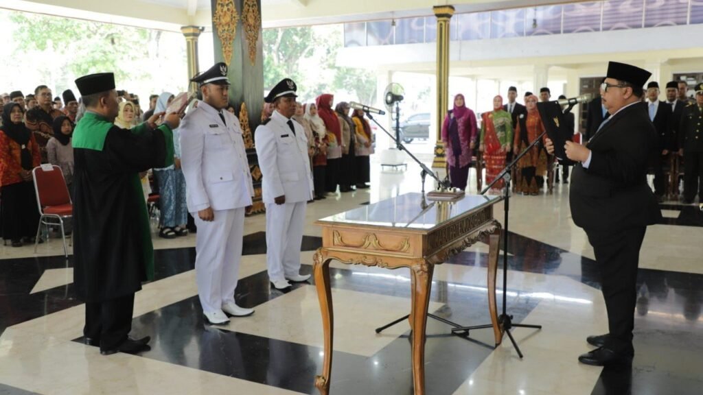 Dua Kades Antar Waktu Resmi Dilantik, Bupati Jombang Minta Desa Bersiap Hadapi Pilkades 2027