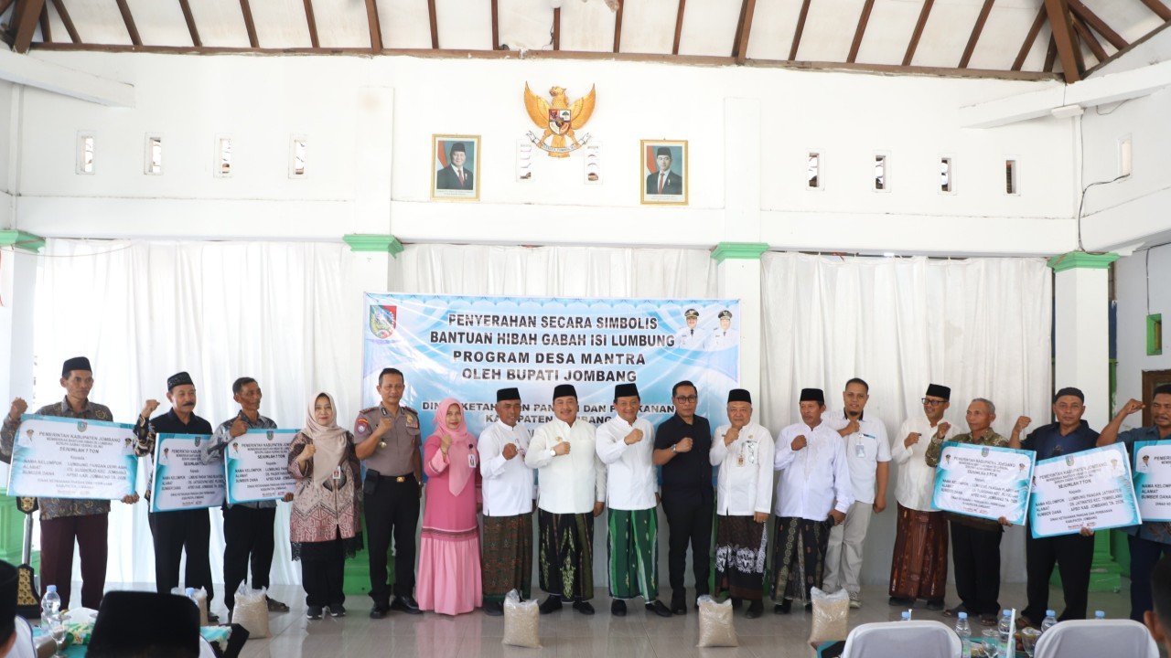 Perkuat Stok Pangan Desa, Pemkab Jombang Salurkan 42 Ton Gabah untuk Enam Lumbung