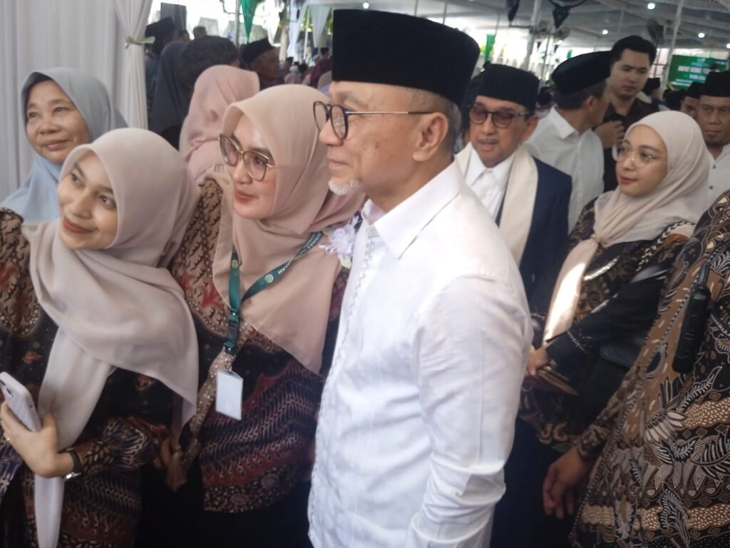 Selamat Datang Dr. (HC) Zulkifli Hasan, Wisuda Sarjana UNWAHA 2026 Jadi Momentum Penguatan SDM dan Ketahanan Pangan