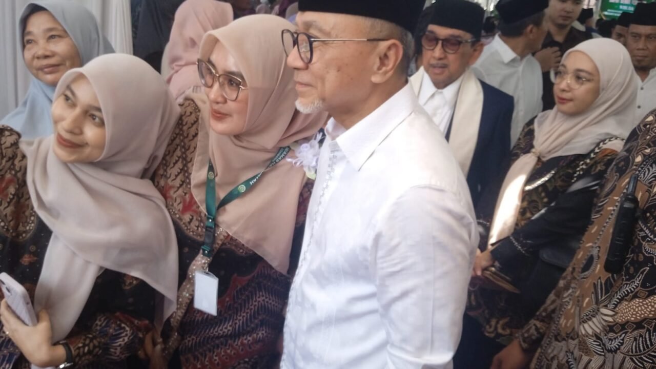 Selamat Datang Dr. (HC) Zulkifli Hasan, Wisuda Sarjana UNWAHA 2026 Jadi Momentum Penguatan SDM dan Ketahanan Pangan